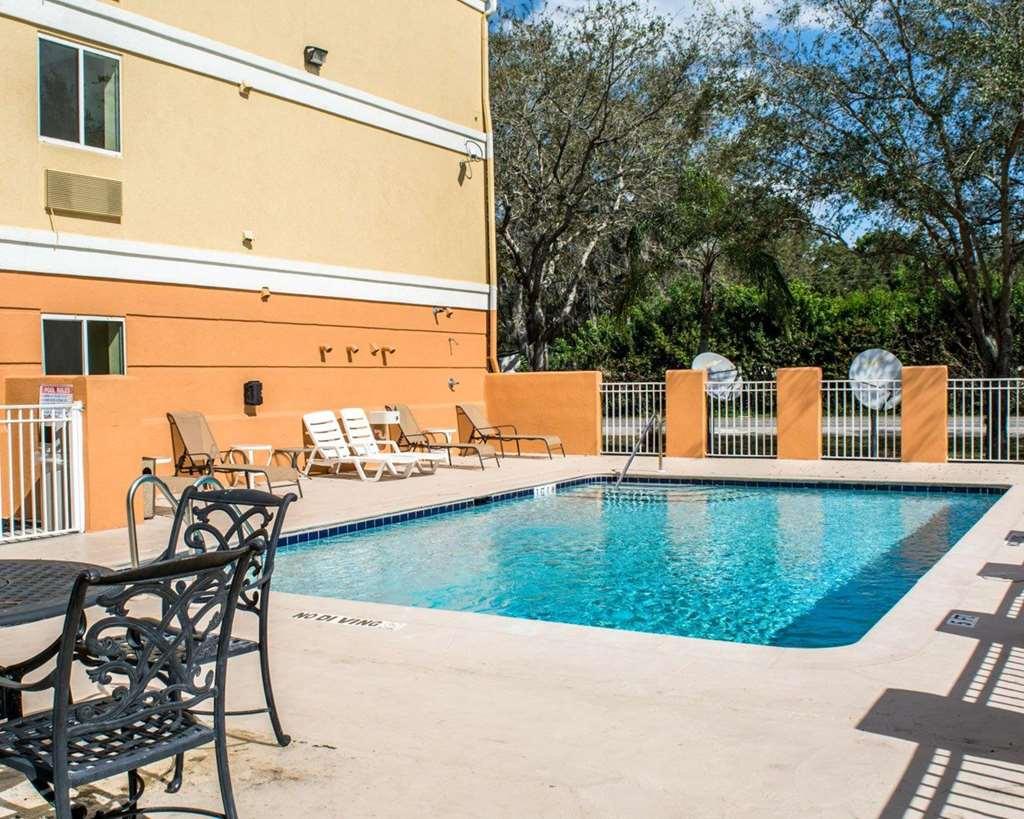 Comfort Inn Fort Myers Northeast Facilidades foto