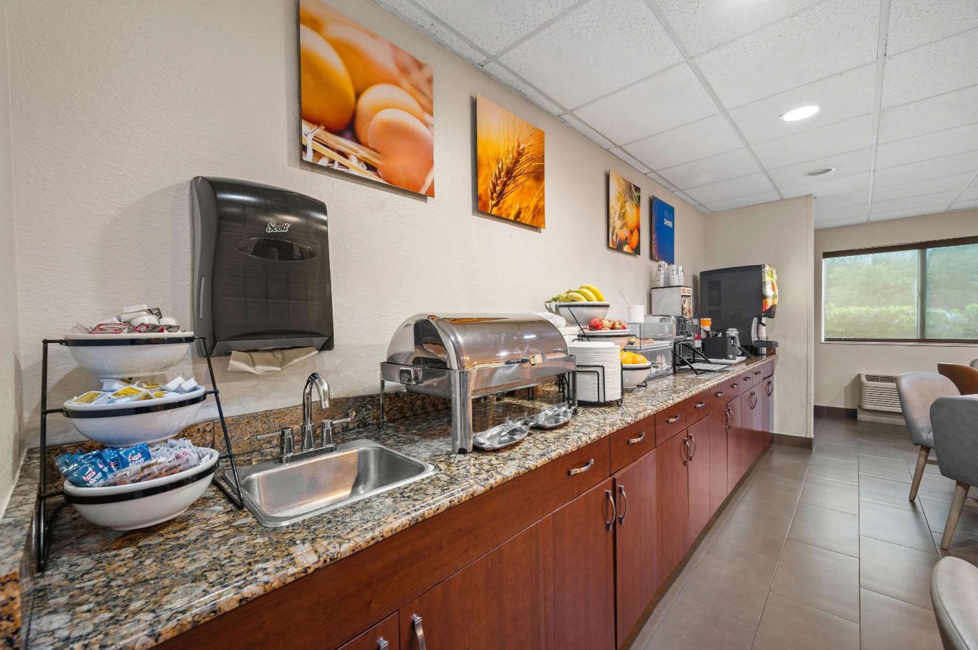 Comfort Inn Fort Myers Northeast Exterior foto