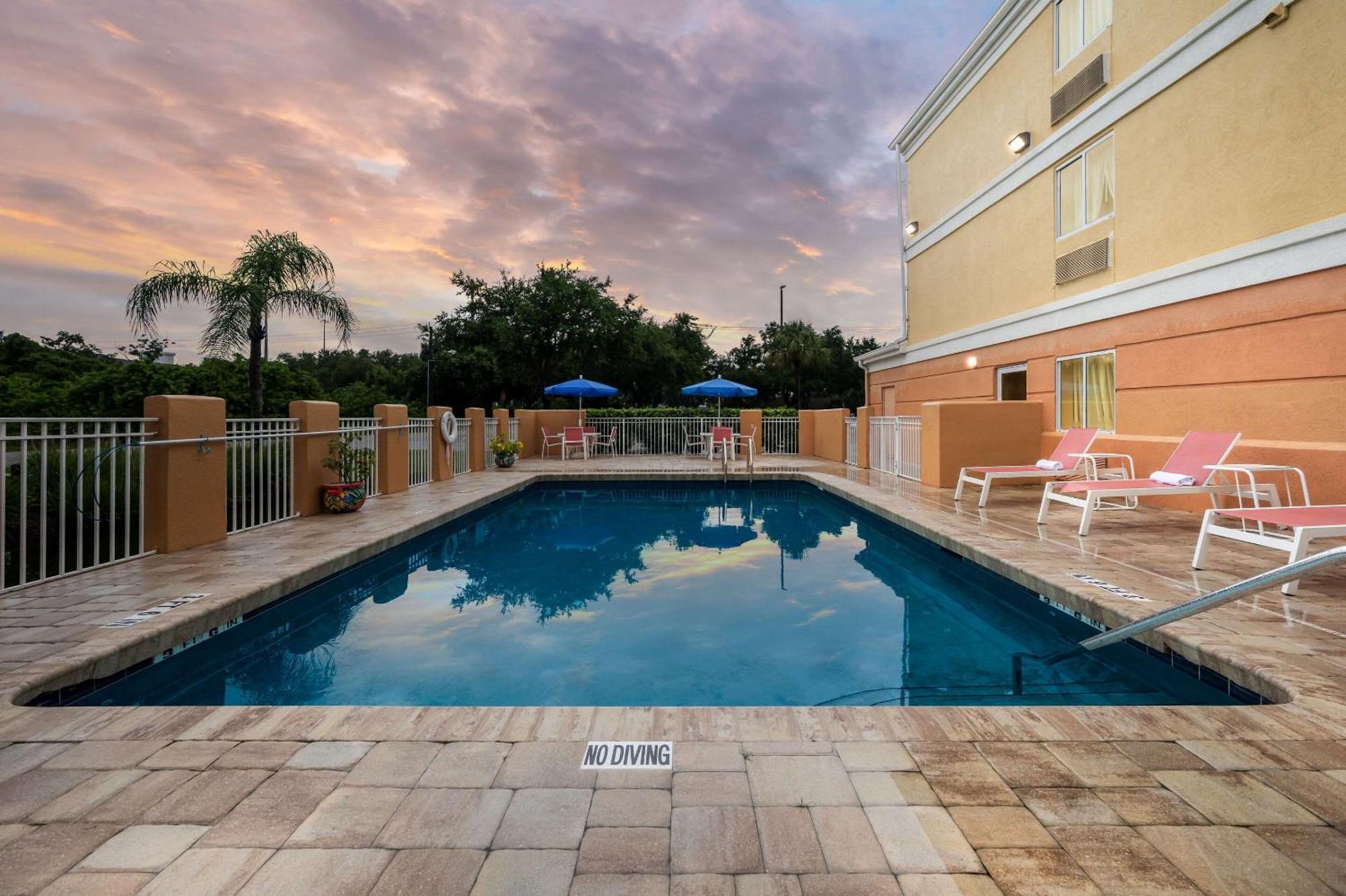 Comfort Inn Fort Myers Northeast Exterior foto