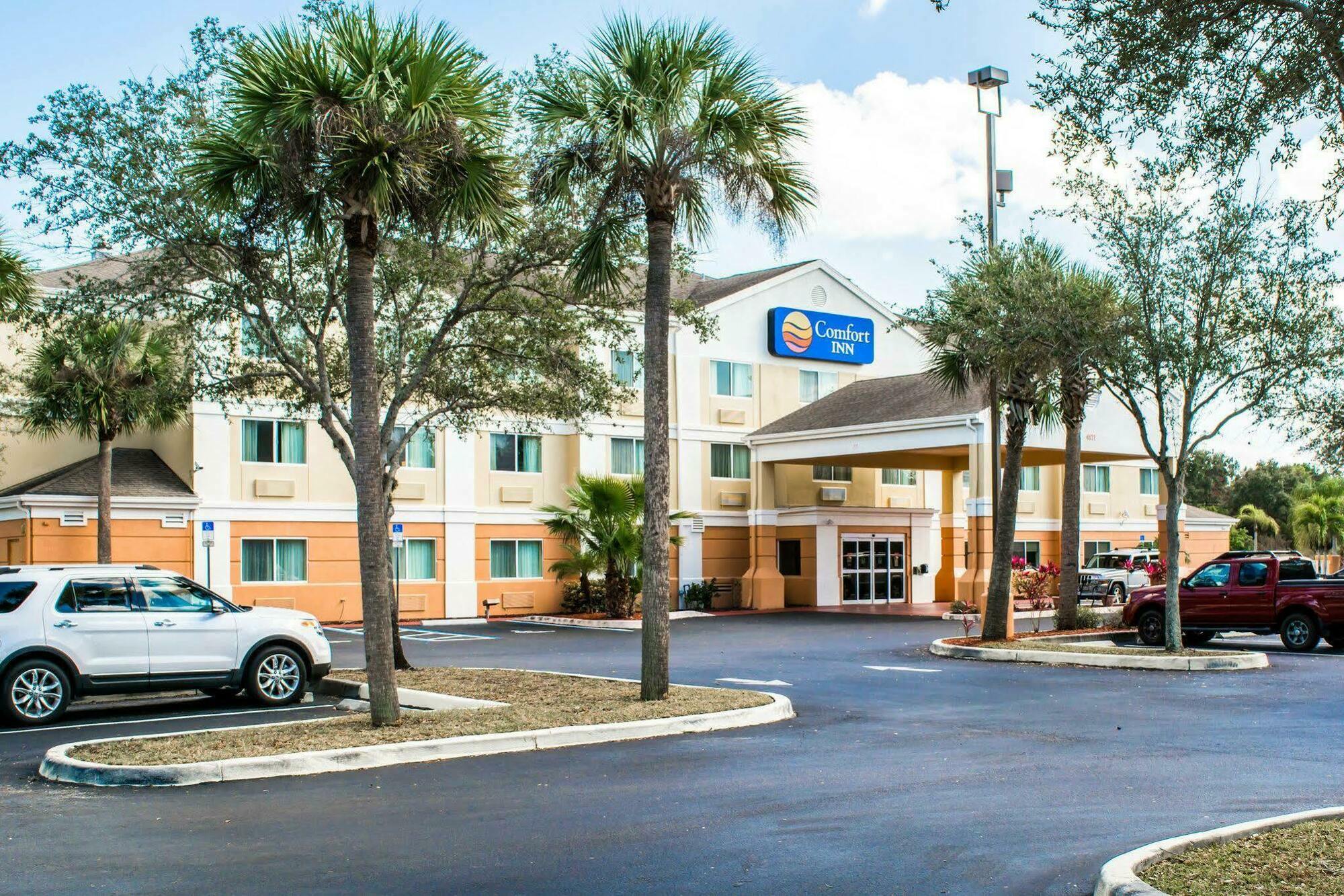 Comfort Inn Fort Myers Northeast Exterior foto